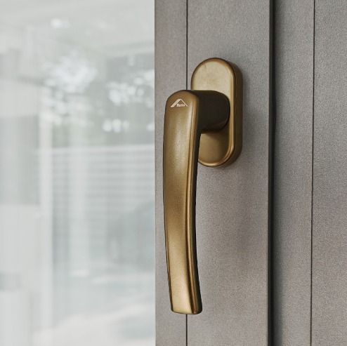 The standard Roto Frank tilt-turn handle